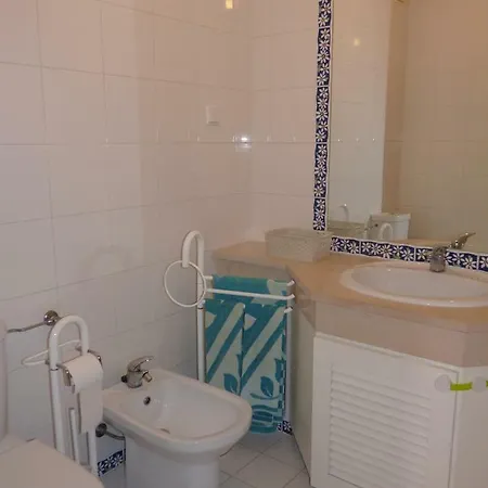 Апартаменти Pateo Dos Oliveira - Casa De Ferias Албуфейра